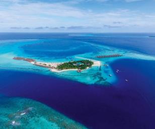 Constance Moofushi Resort